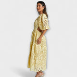 Elegantsete kleitide delikaatsed detailid