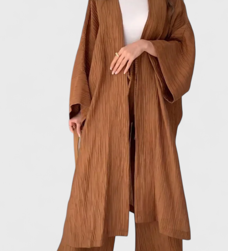Kaspiaani™ | Kaheosaline komplekt pika kimonoga