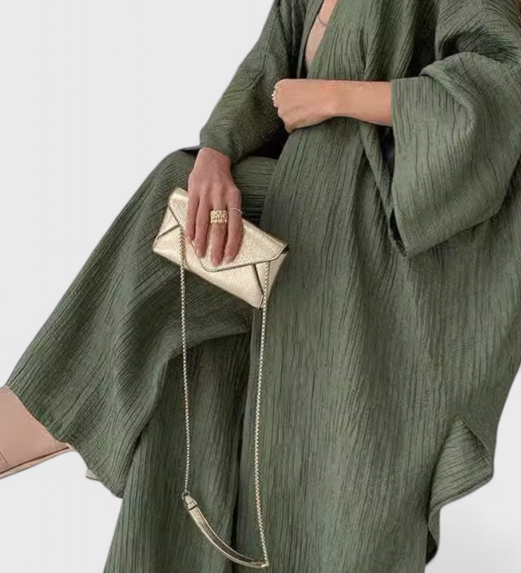 Kaspiaani™ | Kaheosaline komplekt pika kimonoga